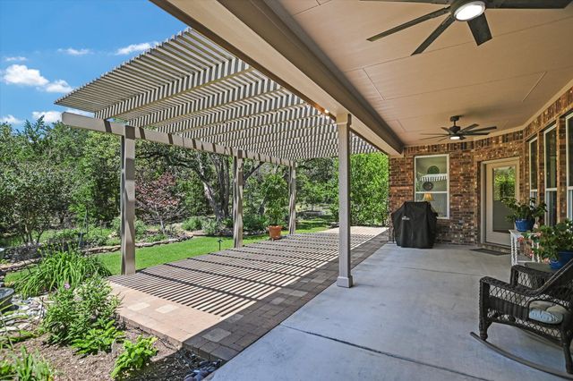 906 Holiday Creek LN, Georgetown, TX 78633