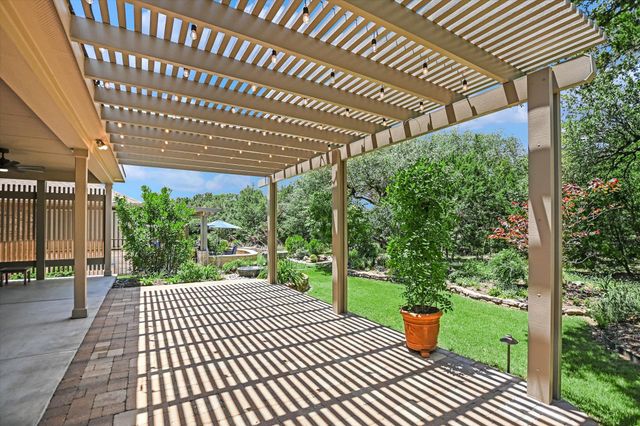 906 Holiday Creek LN, Georgetown, TX 78633