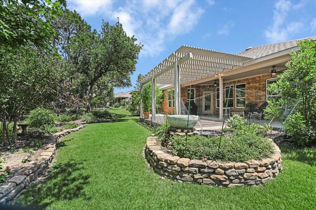 906 Holiday Creek LN, Georgetown, TX 78633