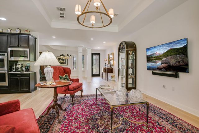 906 Holiday Creek LN, Georgetown, TX 78633