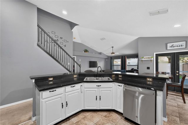 2020 BRIARCLIFF CIRCLE, Mount Dora, FL 32757