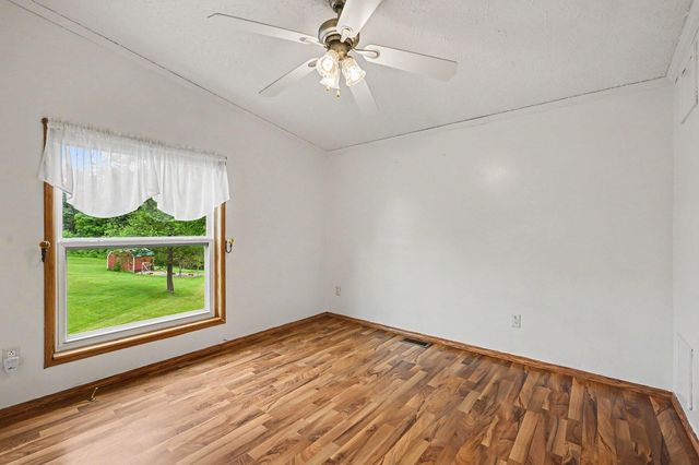 13191 Harder Road, Three Rivers, MI 49093