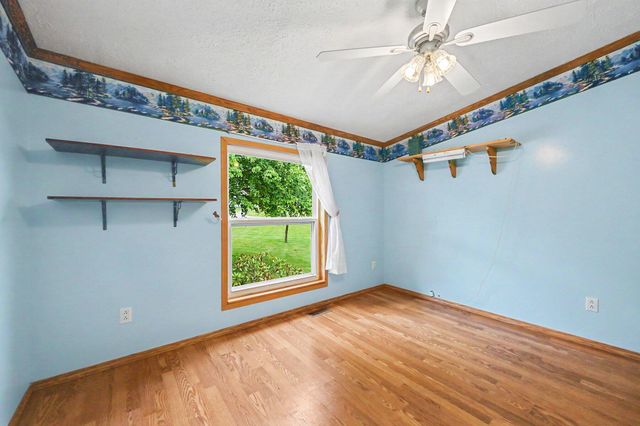 13191 Harder Road, Three Rivers, MI 49093