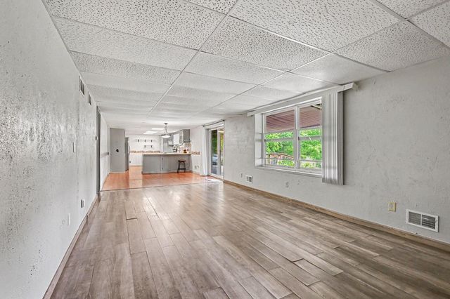 13191 Harder Road, Three Rivers, MI 49093