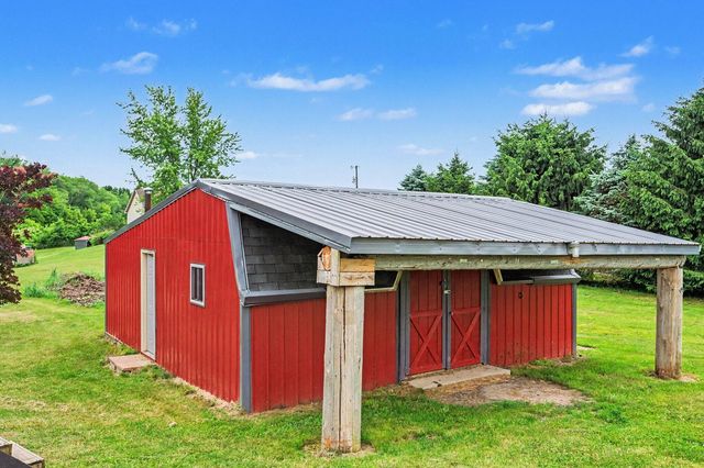 13191 Harder Road, Three Rivers, MI 49093