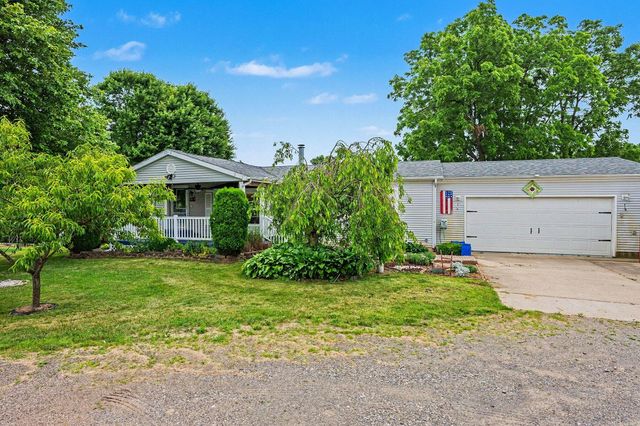 13191 Harder Road, Three Rivers, MI 49093