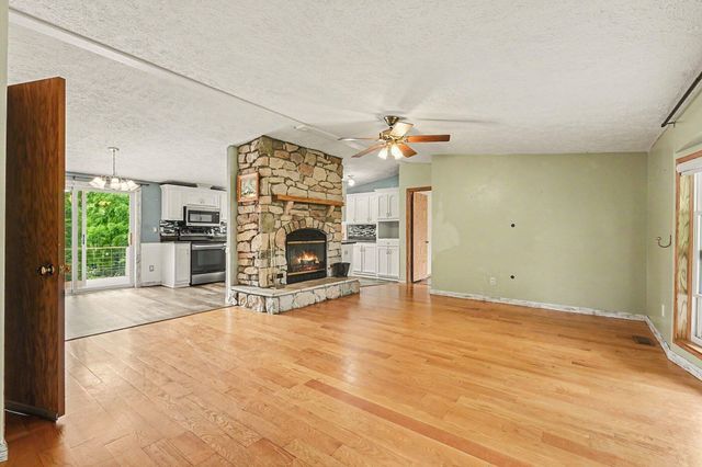 13191 Harder Road, Three Rivers, MI 49093