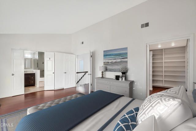 2010 Kingsbridge Way, Oxnard, CA 93035