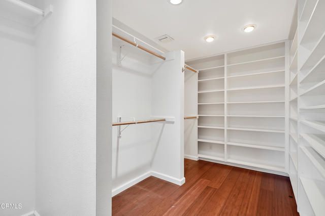 2010 Kingsbridge Way, Oxnard, CA 93035