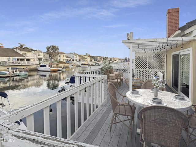 2010 Kingsbridge Way, Oxnard, CA 93035