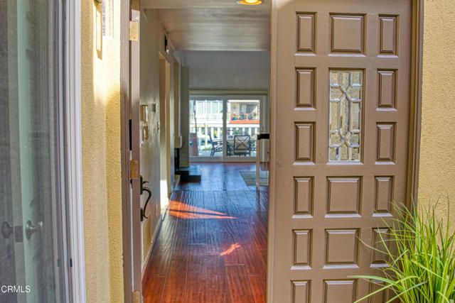 2010 Kingsbridge Way, Oxnard, CA 93035