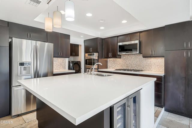 2010 Kingsbridge Way, Oxnard, CA 93035