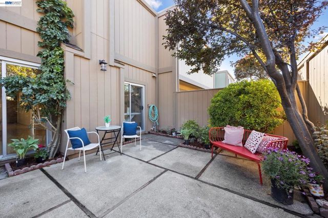 3362 Tonga Ln, Alameda, CA 94502