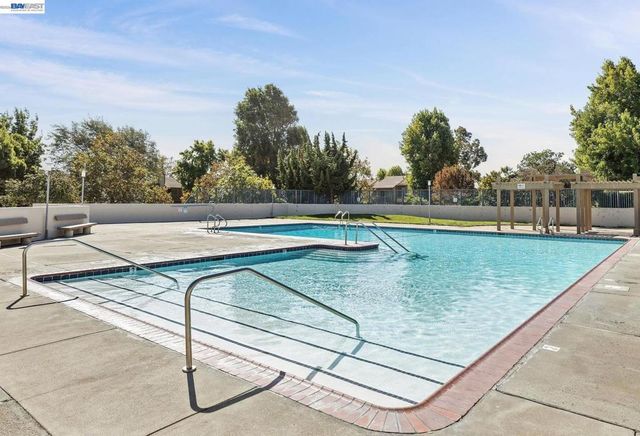 3362 Tonga Ln, Alameda, CA 94502