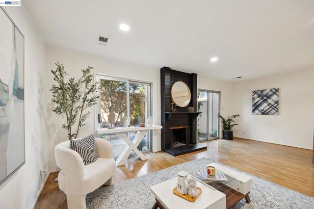 3362 Tonga Ln, Alameda, CA 94502