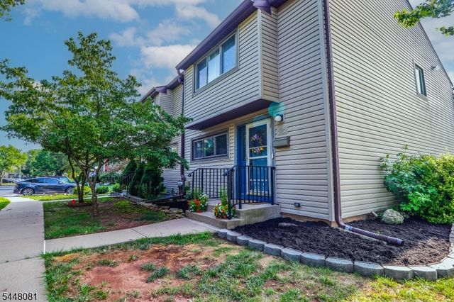 496 Brookside Ln, Hillsborough Twp., NJ 08844