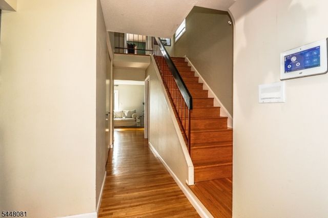 496 Brookside Ln, Hillsborough Twp., NJ 08844