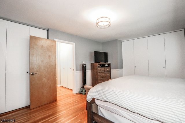 496 Brookside Ln, Hillsborough Twp., NJ 08844