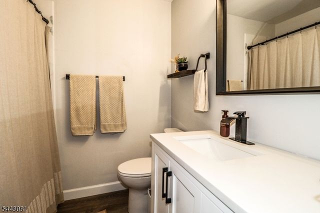 496 Brookside Ln, Hillsborough Twp., NJ 08844