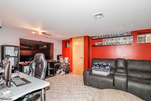 496 Brookside Ln, Hillsborough Twp., NJ 08844