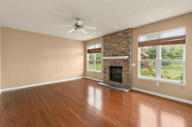 226 S 82nd Street, West Des Moines, IA 50266