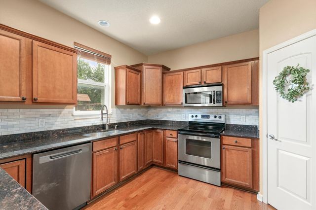 226 S 82nd Street, West Des Moines, IA 50266