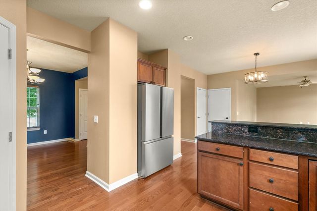 226 S 82nd Street, West Des Moines, IA 50266