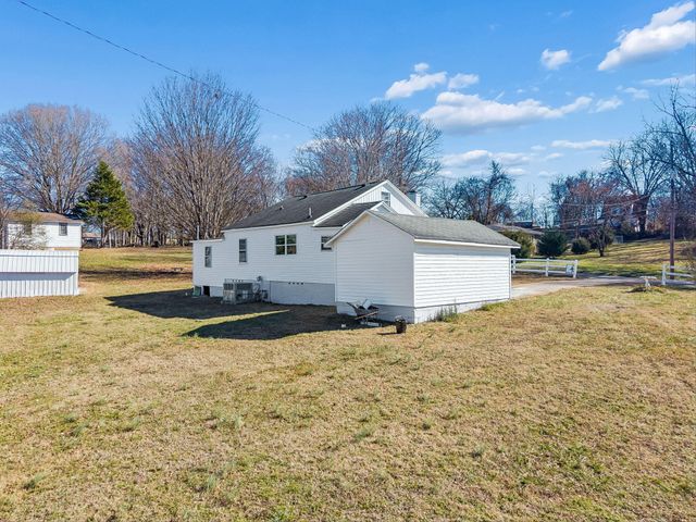 406 Taylor Street, Athens, TN 37303