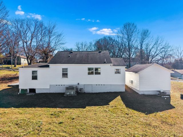 406 Taylor Street, Athens, TN 37303