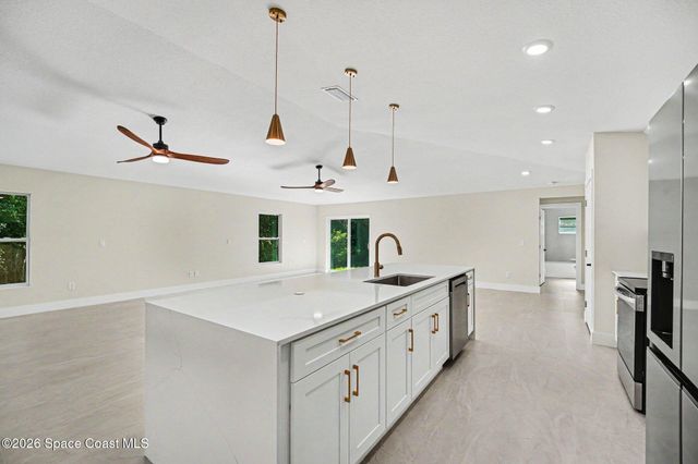 8575 100th Avenue, Vero Beach, FL 32967