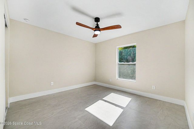 8575 100th Avenue, Vero Beach, FL 32967