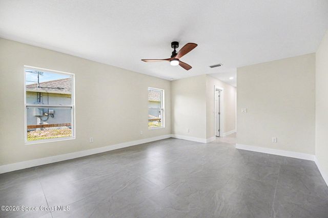 8575 100th Avenue, Vero Beach, FL 32967