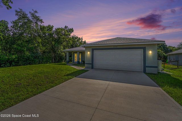 8575 100th Avenue, Vero Beach, FL 32967