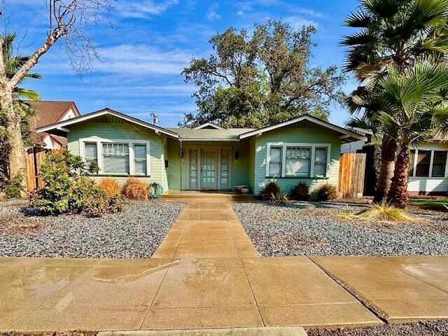 526 W Myrtle Avenue, Visalia, CA 93277