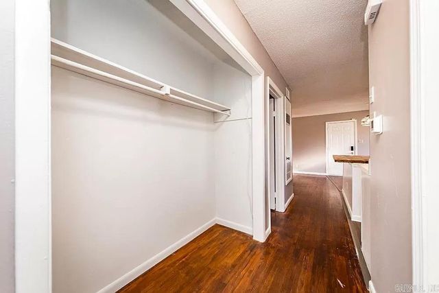 35 Oakview Dr Circle, North Little Rock, AR 72118