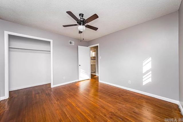 35 Oakview Dr Circle, North Little Rock, AR 72118