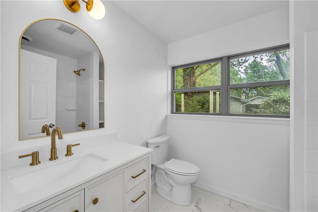 1716 E Rolling Hills Drive, Fayetteville, AR 72703