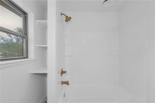 1716 E Rolling Hills Drive, Fayetteville, AR 72703
