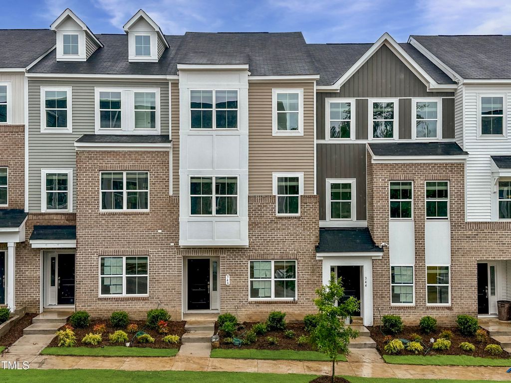 348 Chesapeake Commons Street 137, Garner, NC 27529