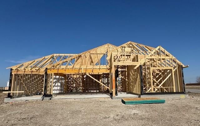 200 Caraway COR, Taylor, TX 76574