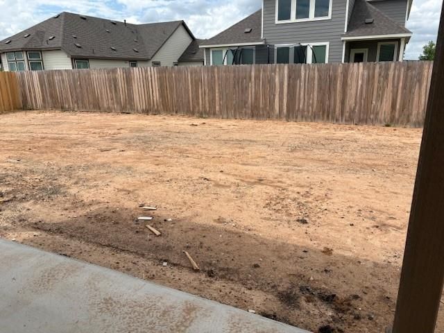200 Caraway COR, Taylor, TX 76574