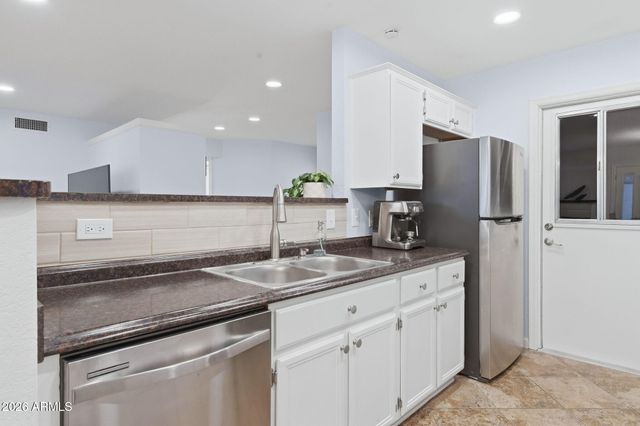 3353 W QUAIL Avenue, Phoenix, AZ 85027