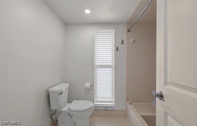 195 PEPPERMINT LN 2, Naples, FL 34112