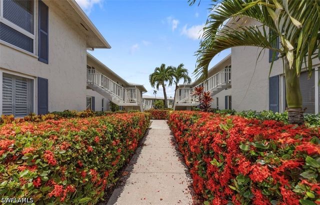 195 PEPPERMINT LN 2, Naples, FL 34112