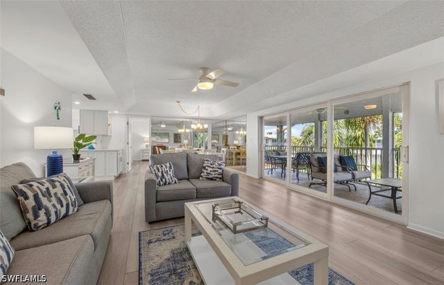 195 PEPPERMINT LN 2, Naples, FL 34112