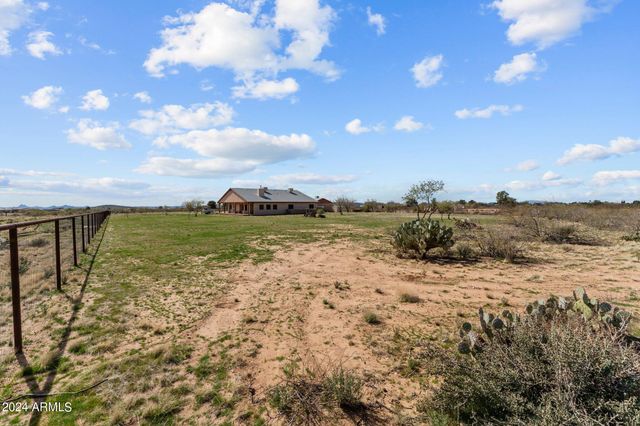 22900 W HYLTON Way, Congress, AZ 85332