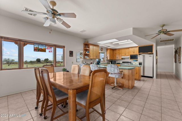 22900 W HYLTON Way, Congress, AZ 85332