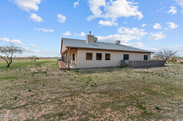 22900 W HYLTON Way, Congress, AZ 85332