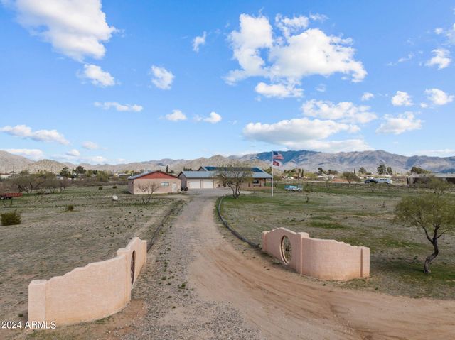 22900 W HYLTON Way, Congress, AZ 85332