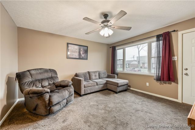 707 Spicewood Drive, Clarksville, IN 47129